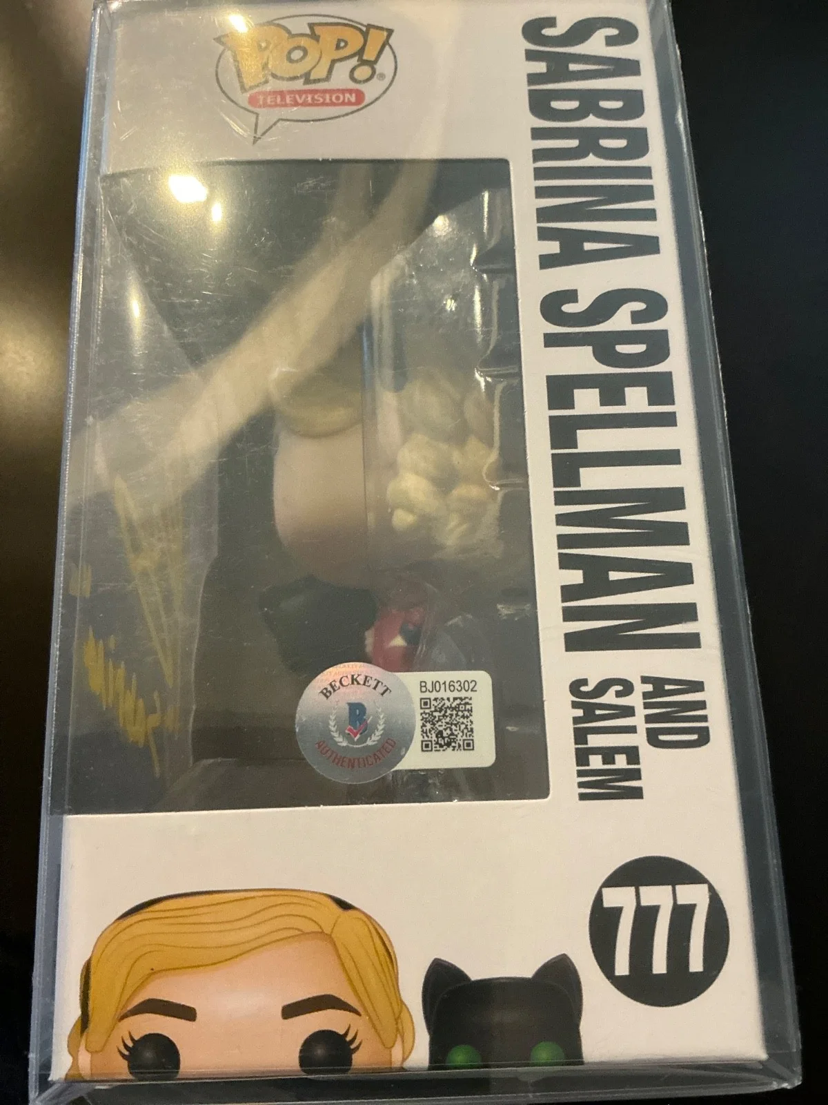 Kiernan Shipka — Signed Funko Pop #777 - Sabrina Spellman, Kiernan Shipka + COA, изображение 2