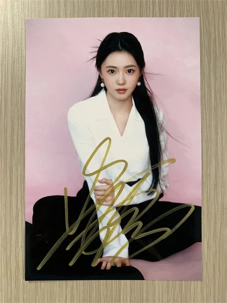 6" 刘浩存/Haocun Liu Hand Signed Autographed Photo Autographs Collection Original, изображение 4