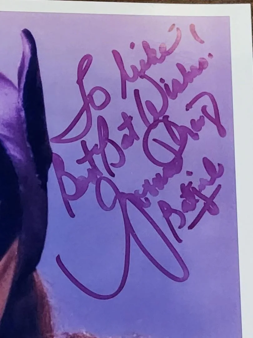 Yvonne Craig — Yvonne Craig Signed Autographed 8x10 Color Photo Batman 1966 Batgirl To Mike, изображение 2