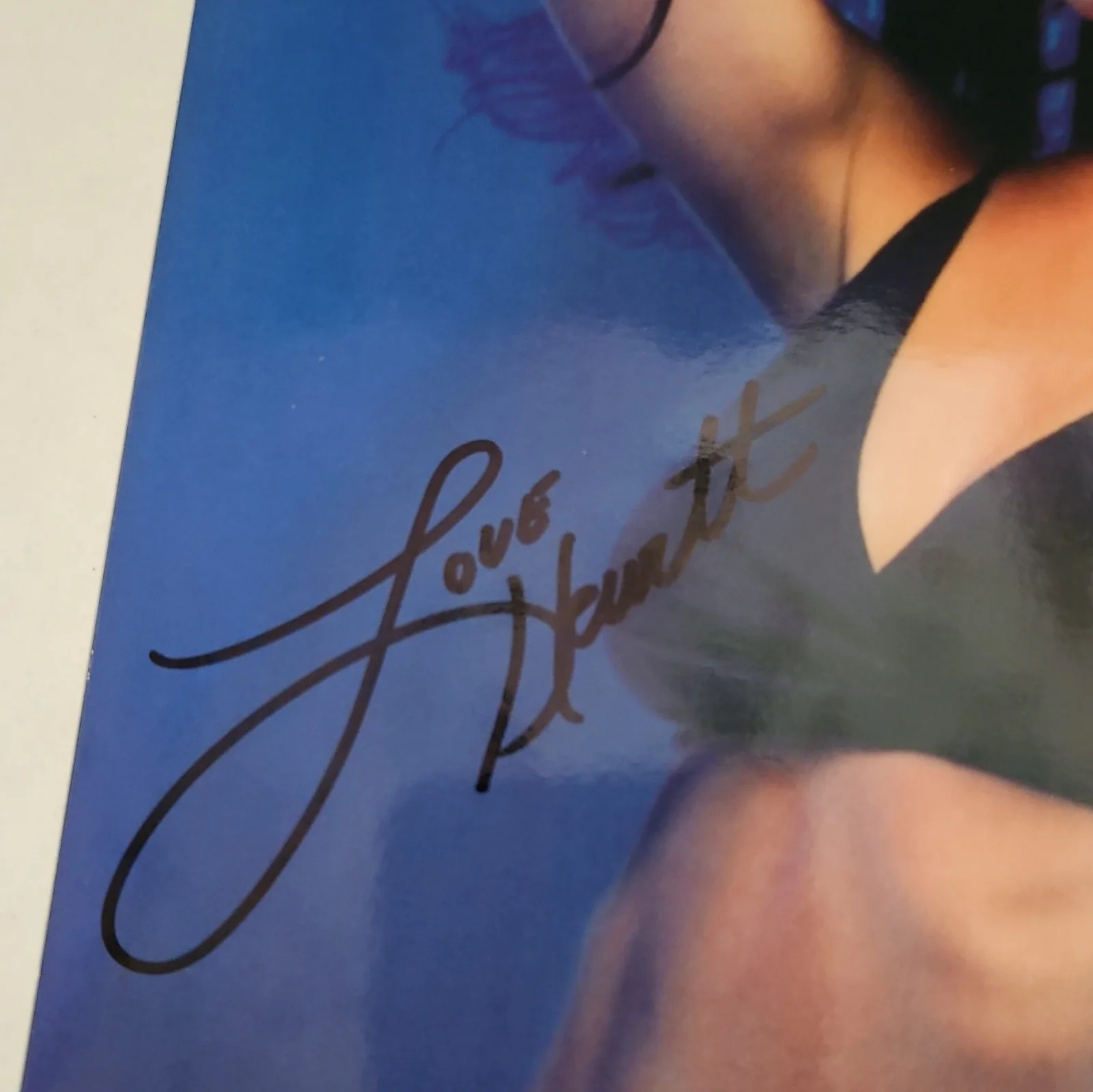 Jennifer Love Hewitt Autographed Photo 8x10, image 2