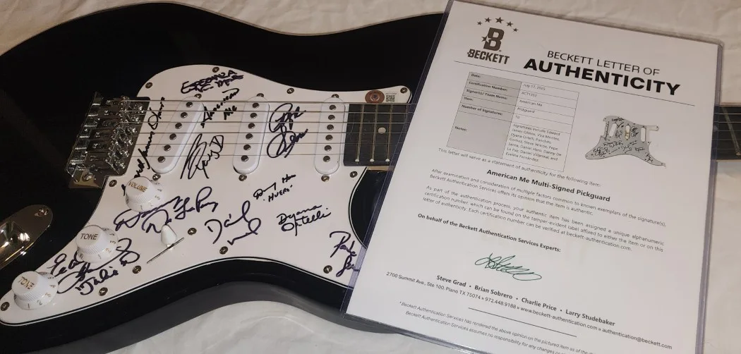 Edward James Olmos, Vira Montes, Dyana Ortelli — American Me Signed Electric Guitar Edward James Olmos Vira Montes +8 BAS AC71352, изображение 3