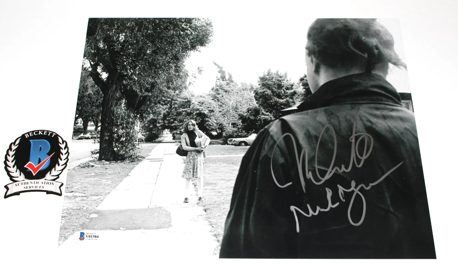Nick Castle — NICK CASTLE SIGNED HALLOWEEN 11x14 MOVIE PHOTO 1 THE SHAPE MICHAEL MYERS BECKETT, изображение 2