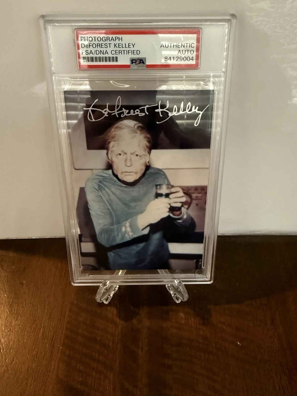 Deforest Kelley — DEFOREST KELLEY HAND SIGNED IN PERSON AUTOGRAPHED DR MCOY STAR TREK RARE PSA/DNA