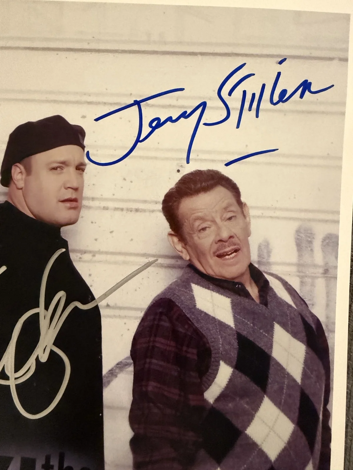 Jerry Stiller, Kevin James, Leah Remini — King of Queens Poster 11x17 Signed by Kevin James Jerry Stiller Leah Remini COA, изображение 3