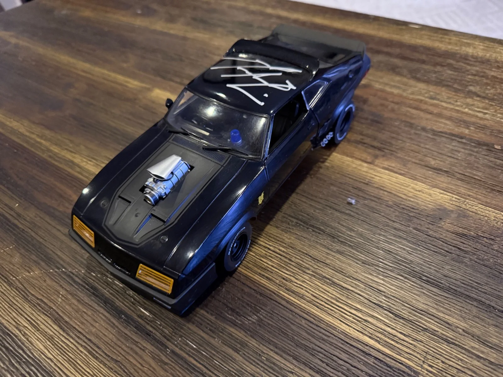 Mel Gibson — Mel Gibson Mad Max Interceptor signed Celebrity Authentics, изображение 2