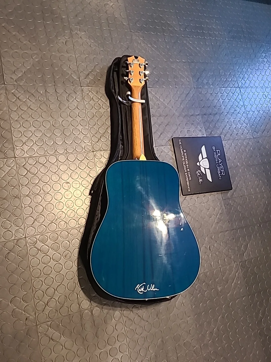 Signed Limited Ed. Keith Urban Acoustic Guitar Soft Case Blue Instructional Dvds, изображение 2