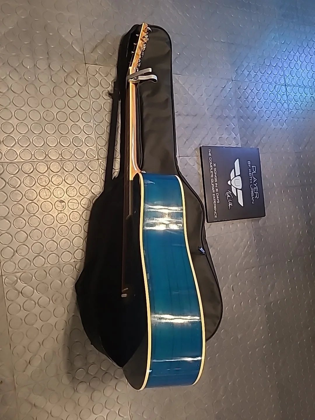 Signed Limited Ed. Keith Urban Acoustic Guitar Soft Case Blue Instructional Dvds, изображение 4