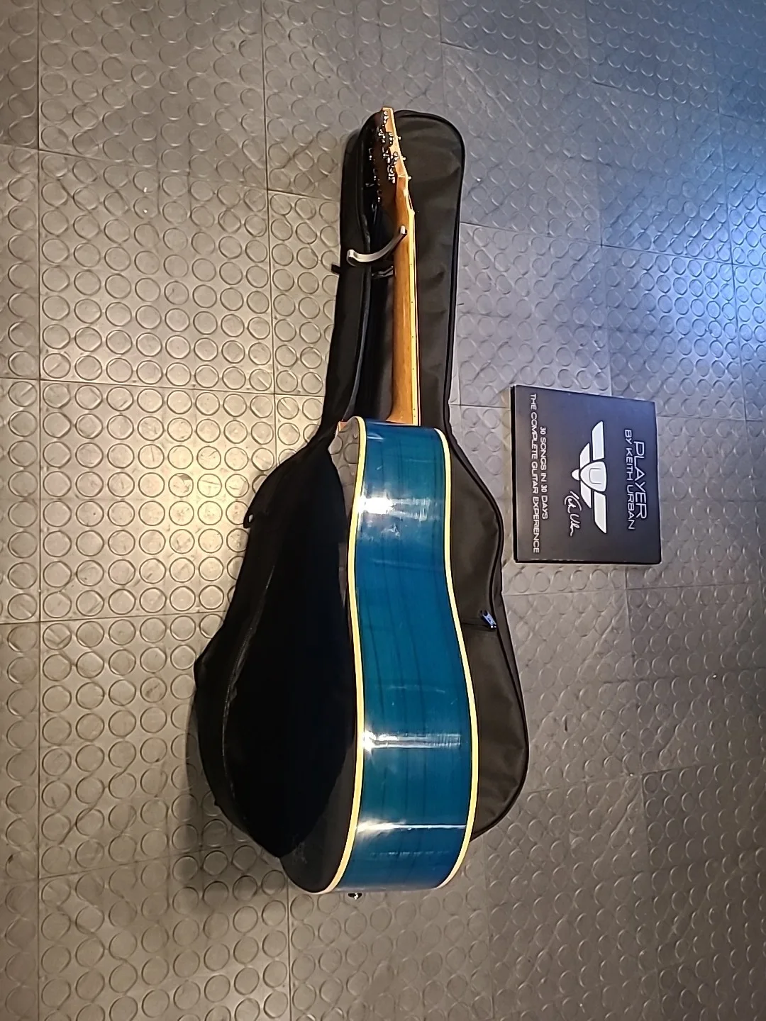 Signed Limited Ed. Keith Urban Acoustic Guitar Soft Case Blue Instructional Dvds, изображение 5