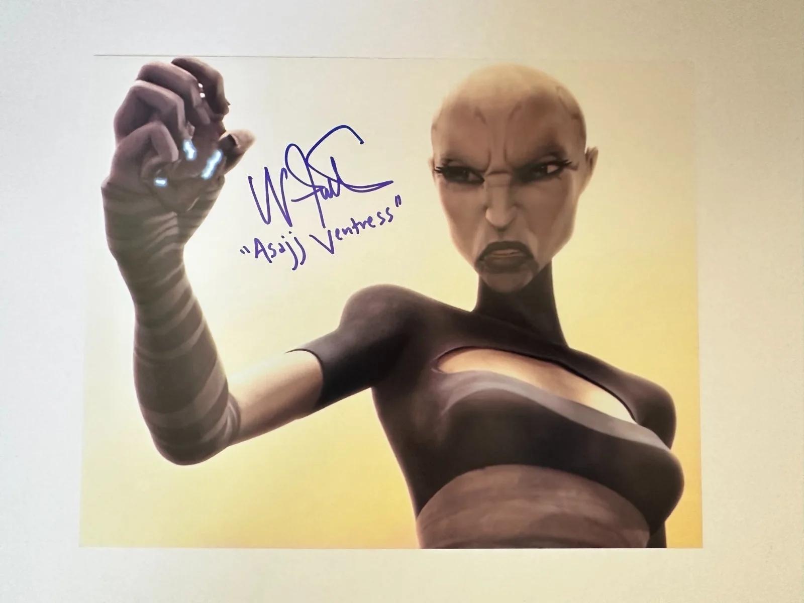 Nika Futterman — Nika Futterman Signed 8x10 Star Wars: The Clone Wars Asajj Ventress Autograph