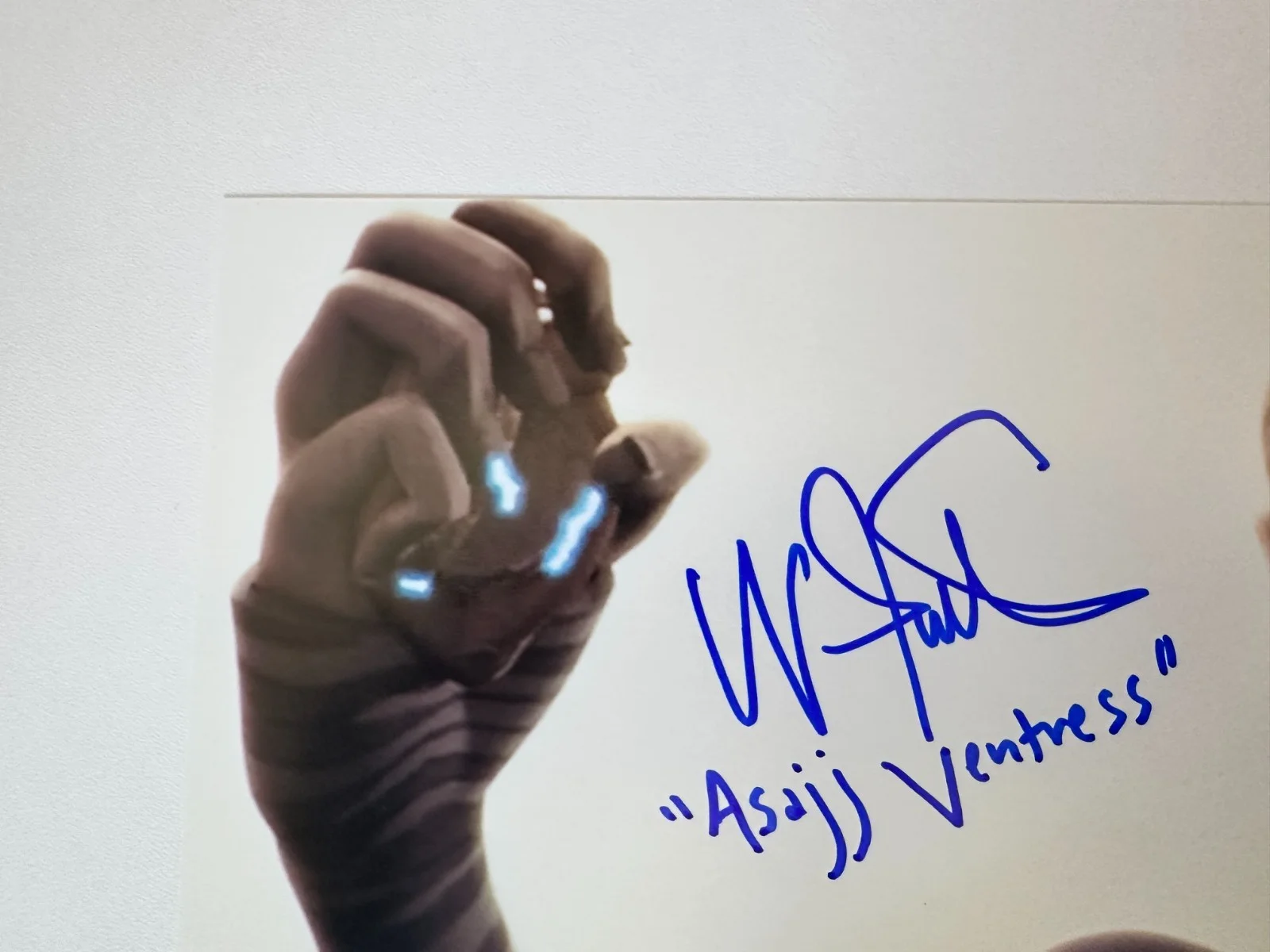 Nika Futterman — Nika Futterman Signed 8x10 Star Wars: The Clone Wars Asajj Ventress Autograph, изображение 2