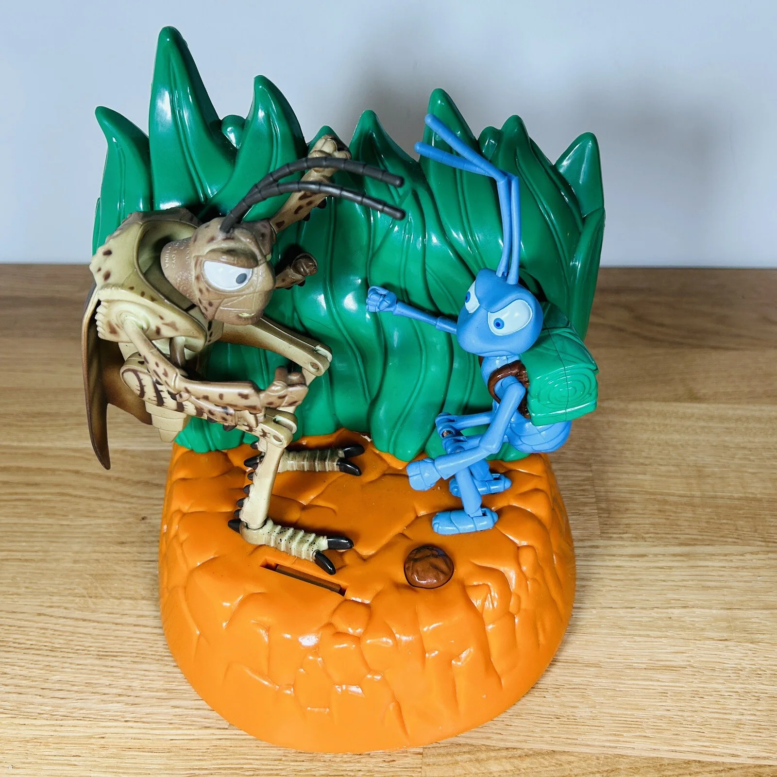 Disney Pixar A Bug's Life Hopper & Flik Electronic Talking Bank Thinkway Toys, image 3