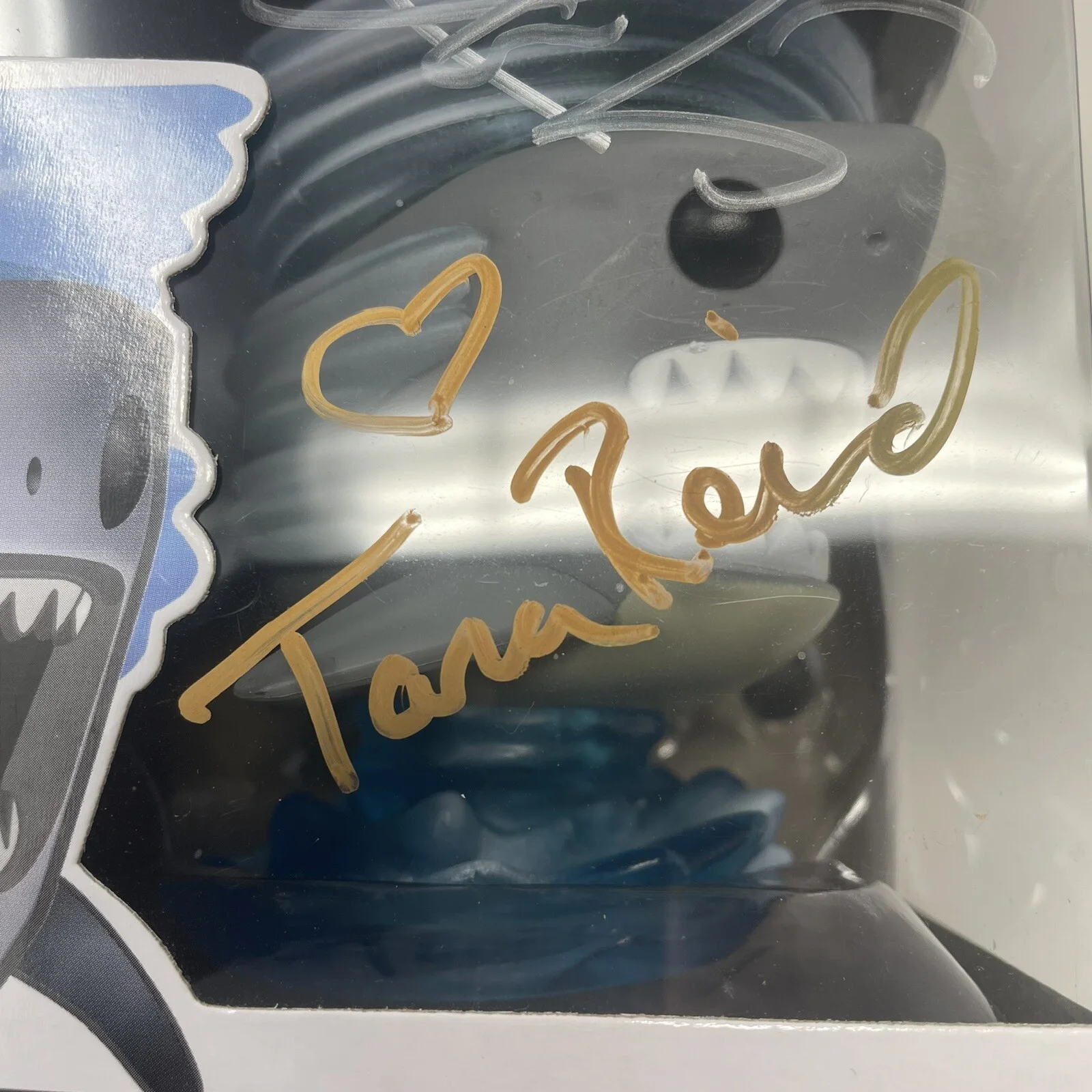 IAN ZIERING, TARA REID — DOUBLED SIGNED IAN ZIERING & TARA REID SHARKNADO FUNKO POP FIGURE, изображение 3
