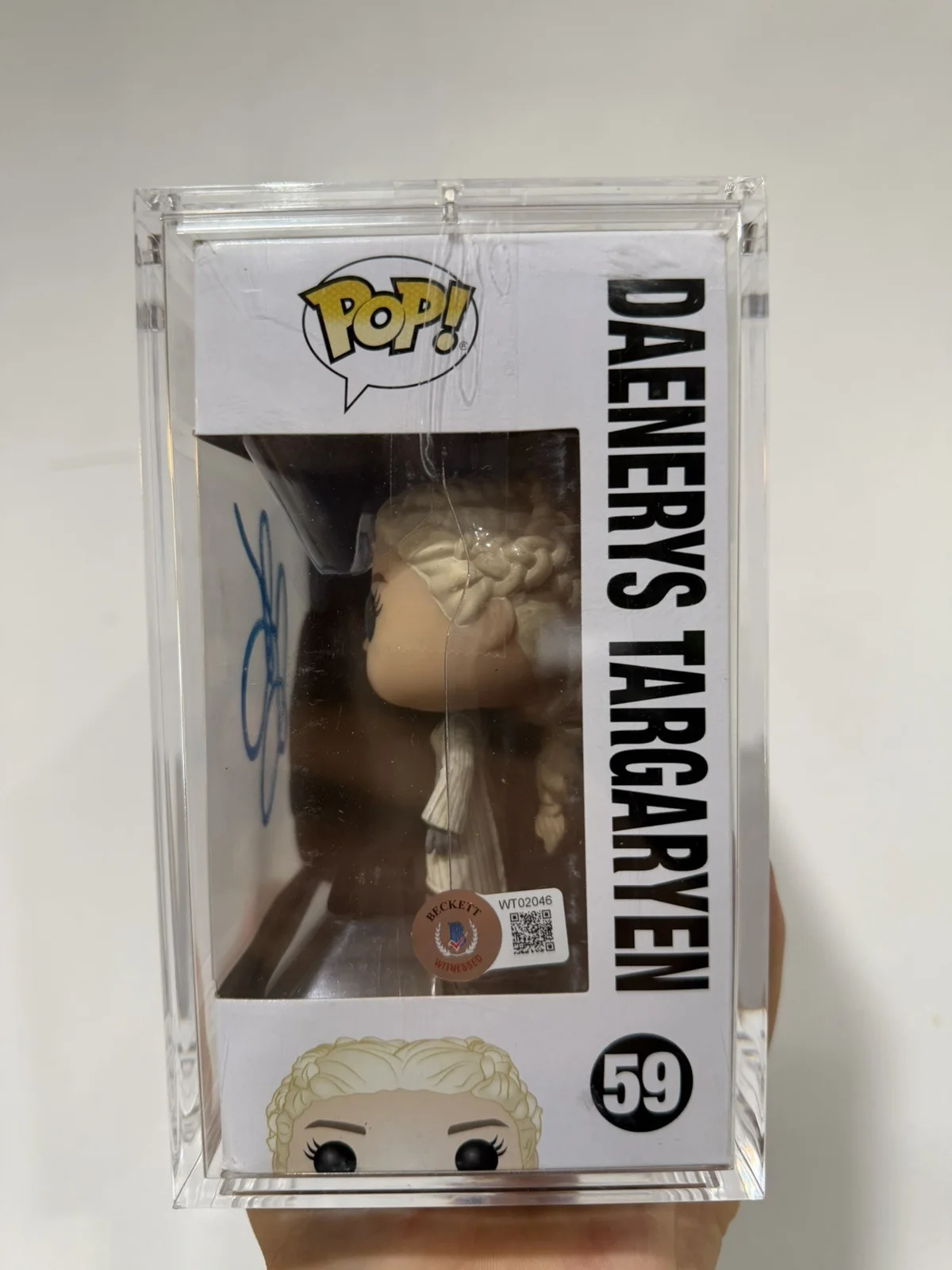 EMILIA CLARKE — EMILIA CLARKE SIGNED AUTOGRAPH GAME OF THRONES FUNKO POP 03 BECKETT DAENERYS, изображение 2
