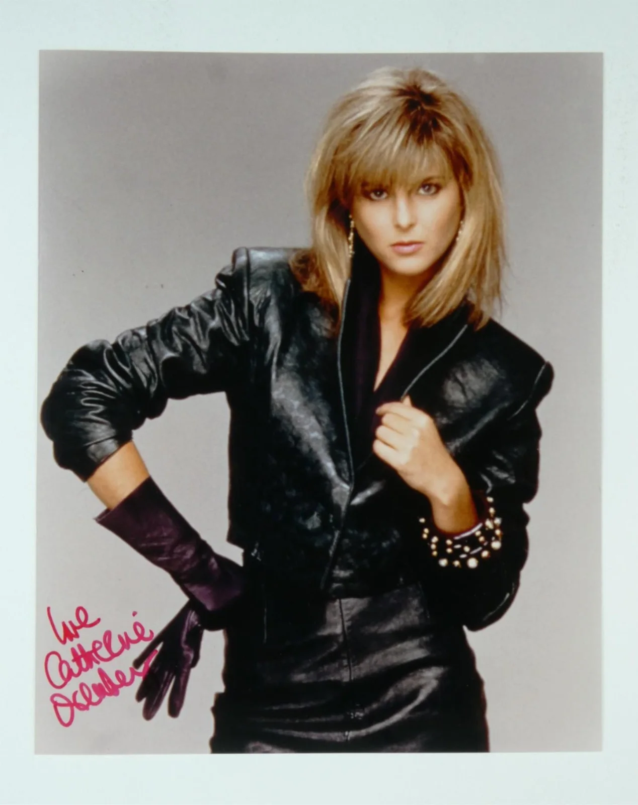 Catherine Oxenberg — Catherine Oxenberg Signed 8x10 Photo Autographed Dynasty
