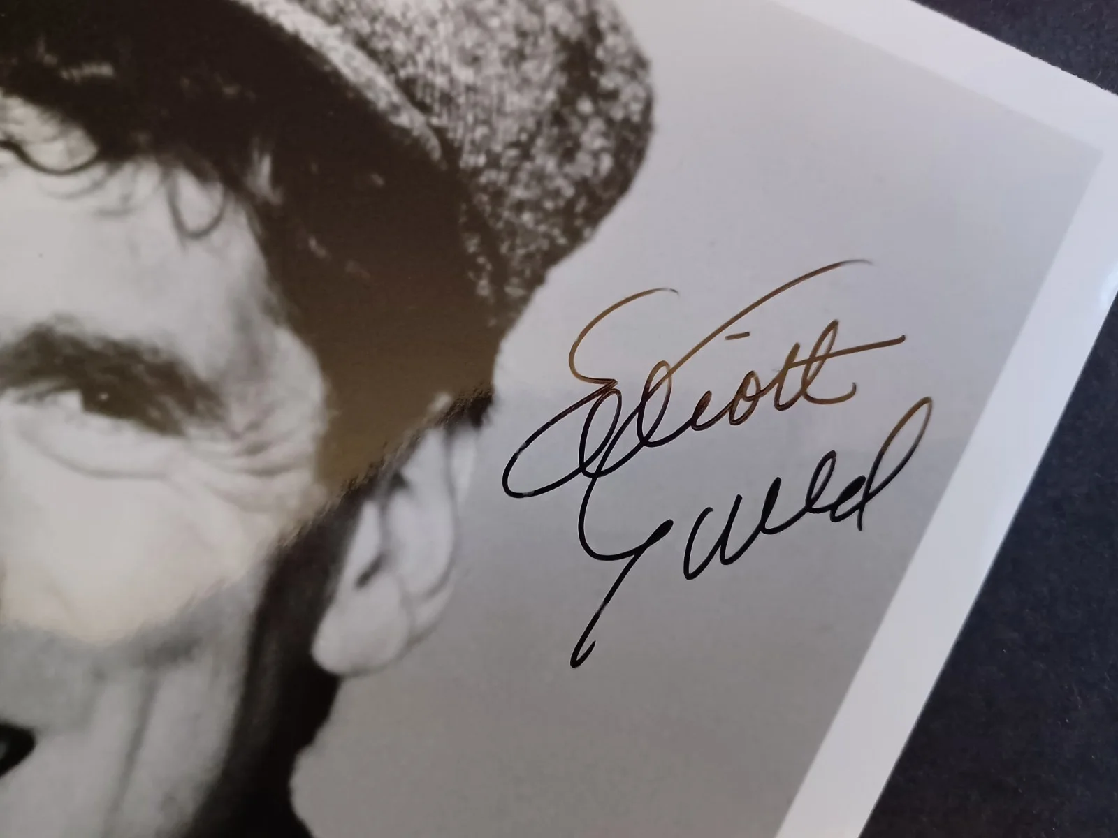 Elliott Gould Signed 8x10 Photo - M*A*S*H, Ocean's Eleven, Friends, изображение 2