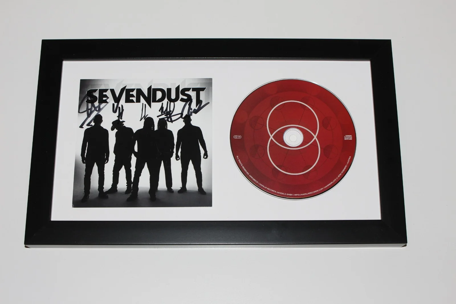 SEVENDUST BAND SIGNED FRAMED 'ONE' CD COVER ALBUM INSERT PHOTO TRUTH KILLER COA, изображение 2