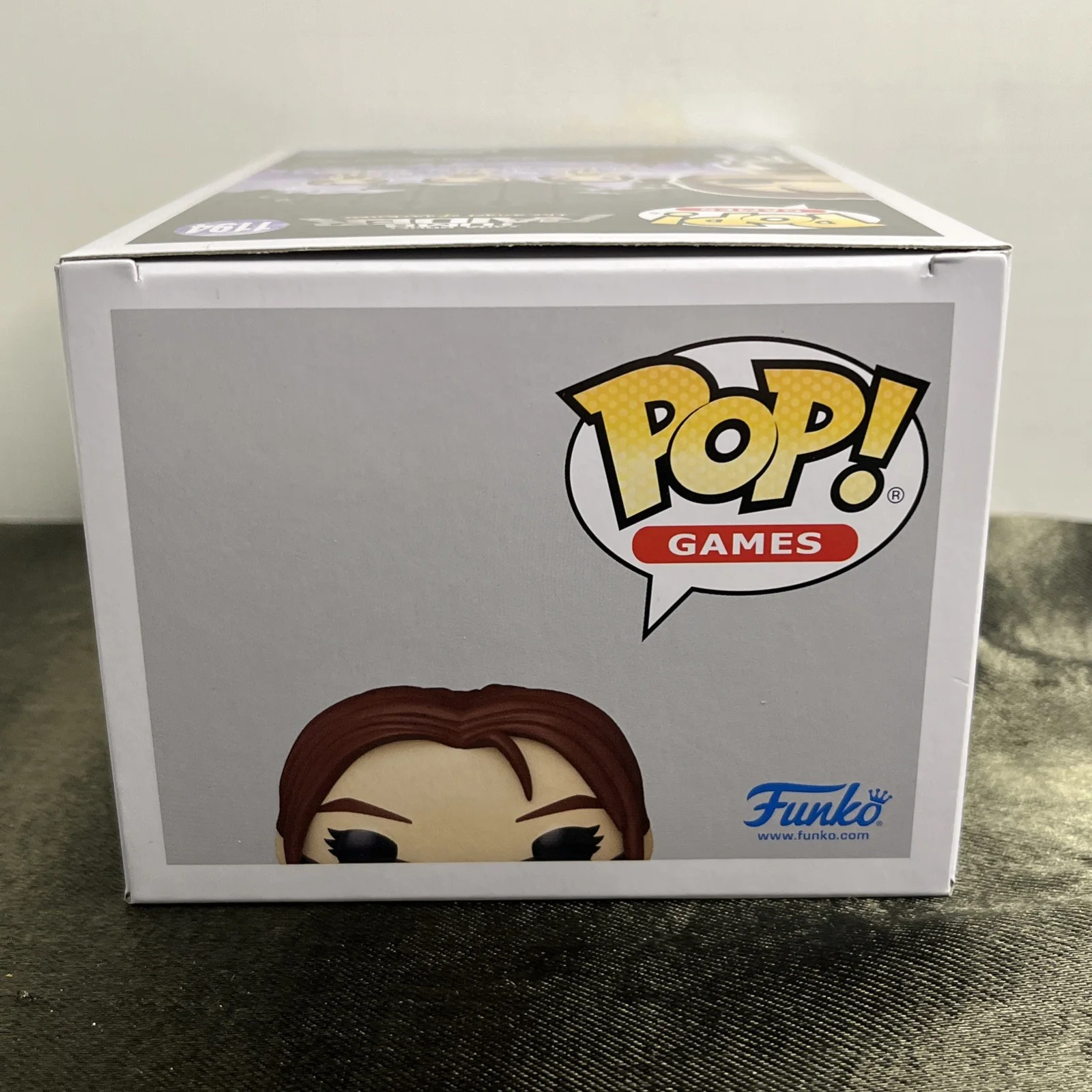 Angelina Jolie — Angelina Jolie Autograph Signed Tomb Raider Lara Croft Funko Pop 1194 With COA, изображение 5