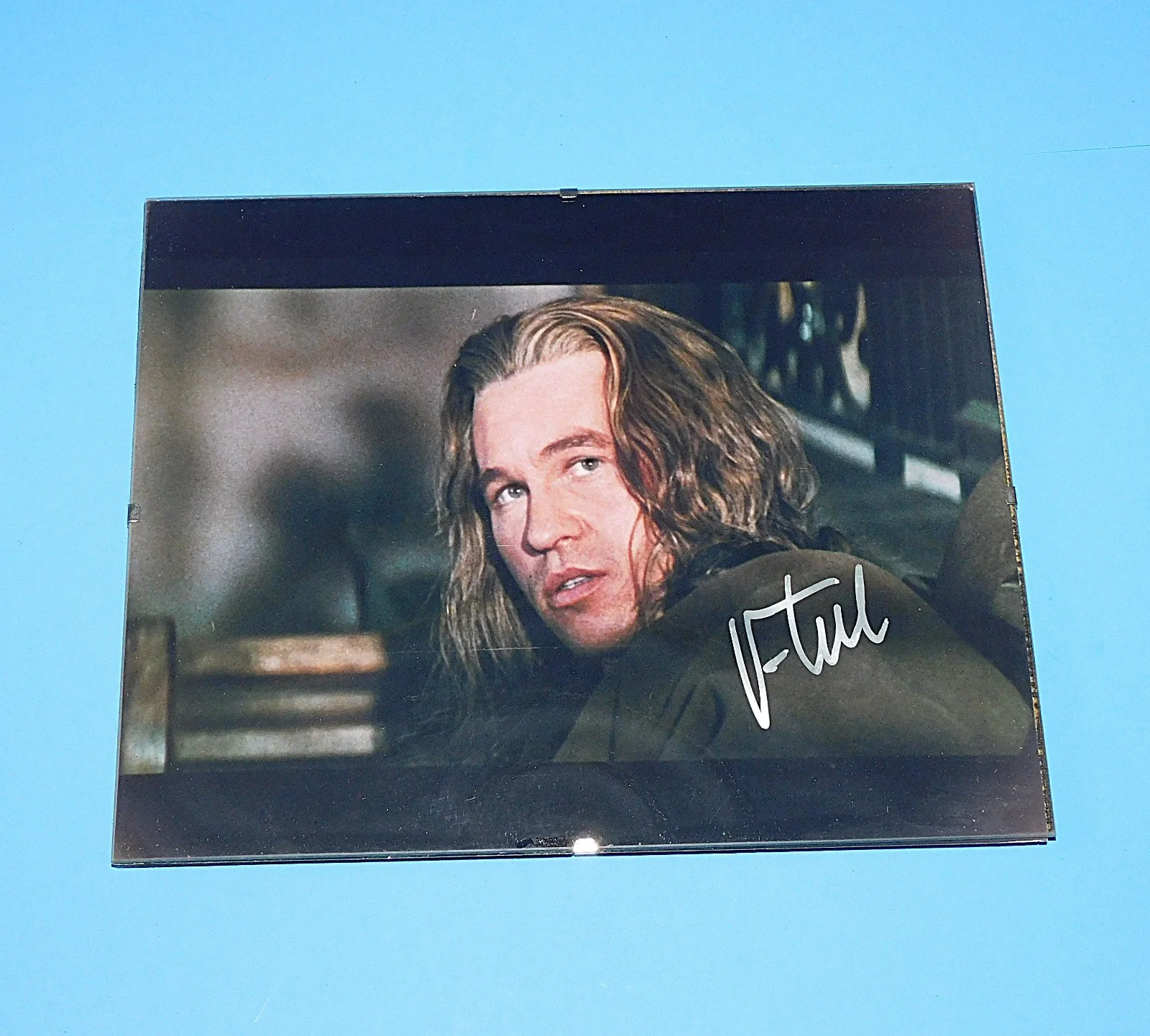 Val Kilmer — VAL KILMER THE SAINT SIGNED 8X10" GLOSSY PHOTO WITH C.O.A. !!!!
