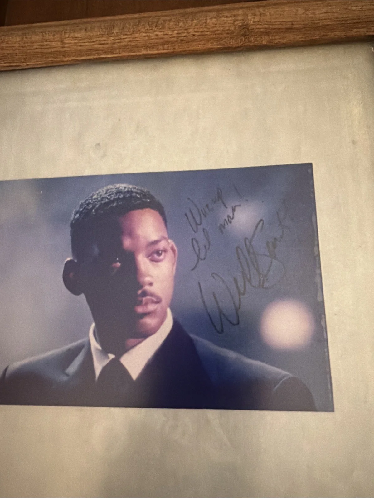 Vintage Autographed Photo Will Smith MIB “wuz Up Lil Man!” Wooden Frame 9.5x11.5, изображение 3