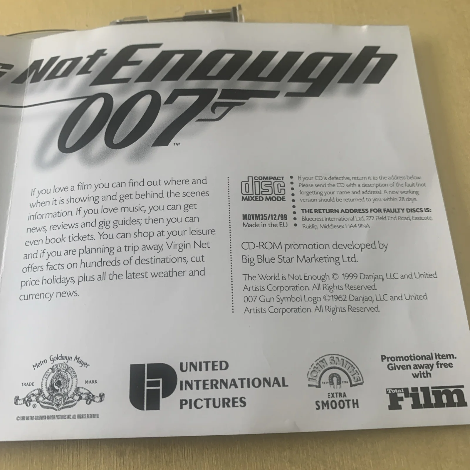The World Is Not Enough OO7 CD-ROM Promo Pierce Brosnan Screensaver James Bond, image 5