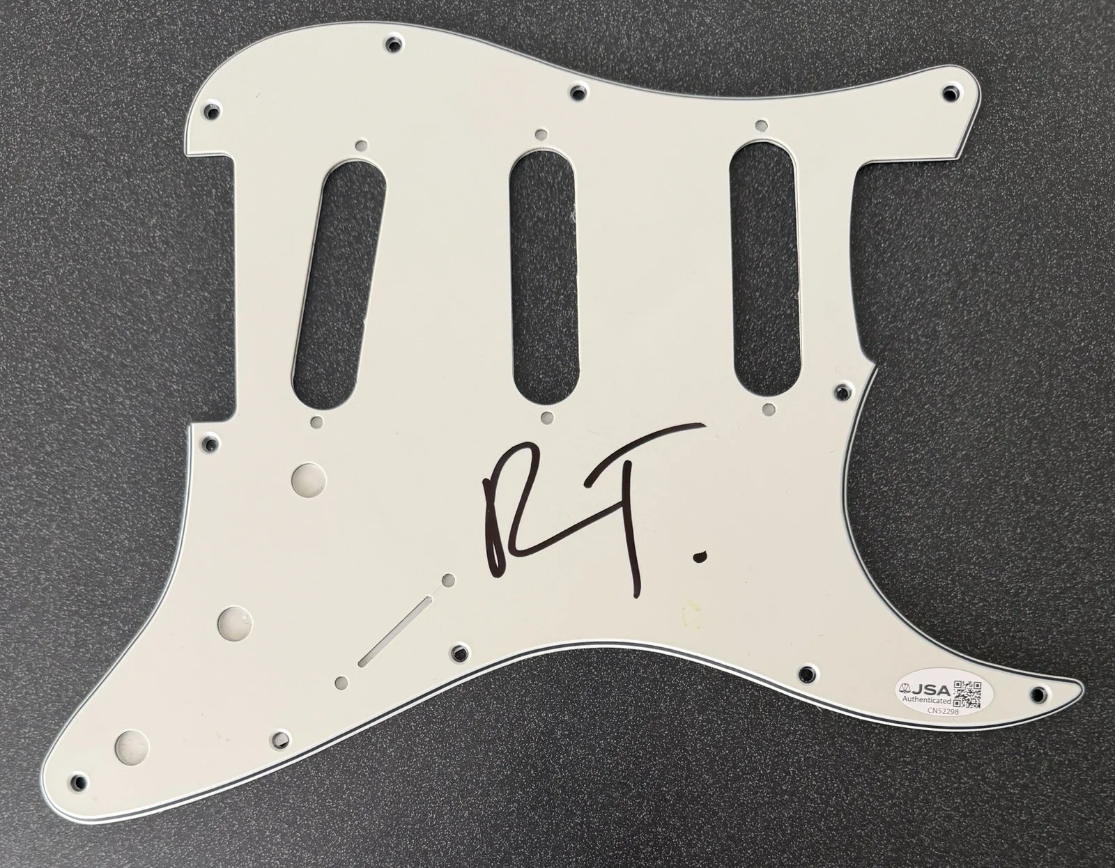 ROBIN THICKE SIGNED FENDER STRATOCASTER GUITAR PICKGUARD “BLURRED LINES” JSA COA, image 2