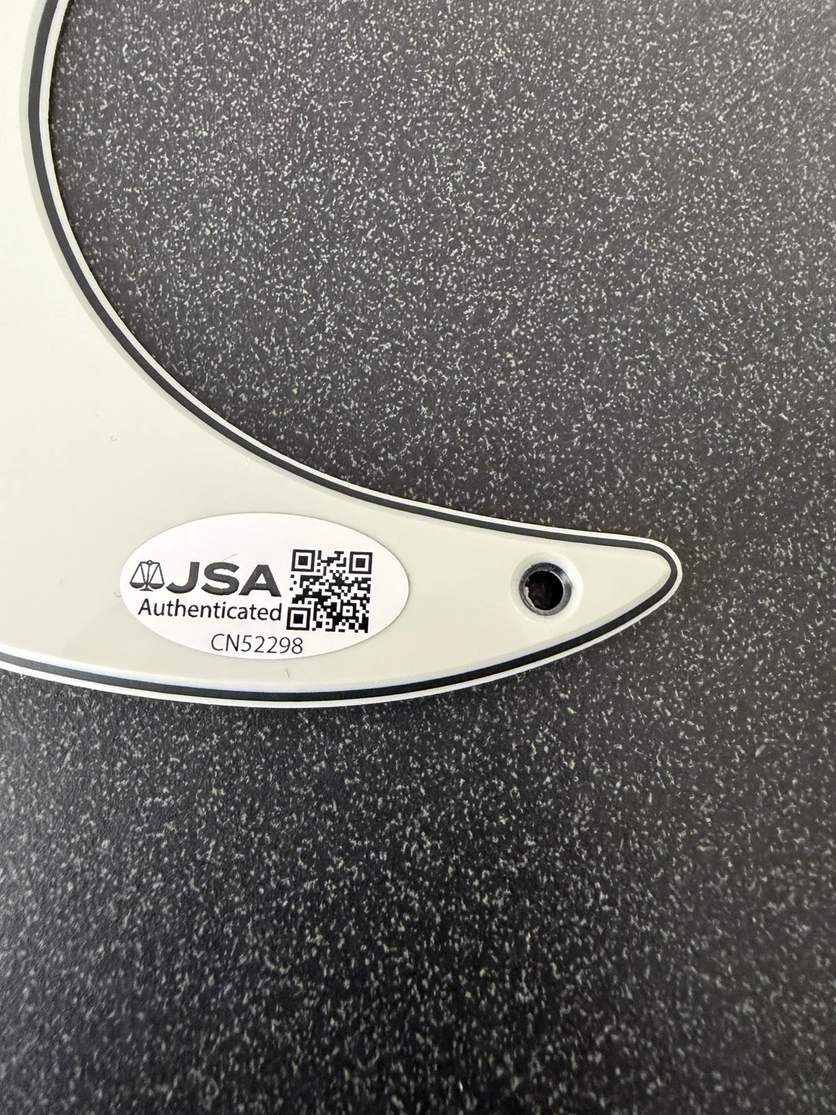 ROBIN THICKE SIGNED FENDER STRATOCASTER GUITAR PICKGUARD “BLURRED LINES” JSA COA, image 3