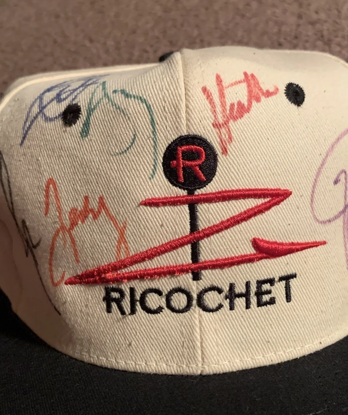 Ricochet Band Signed Vintage Hat Autographed By All Members RARE, изображение 3