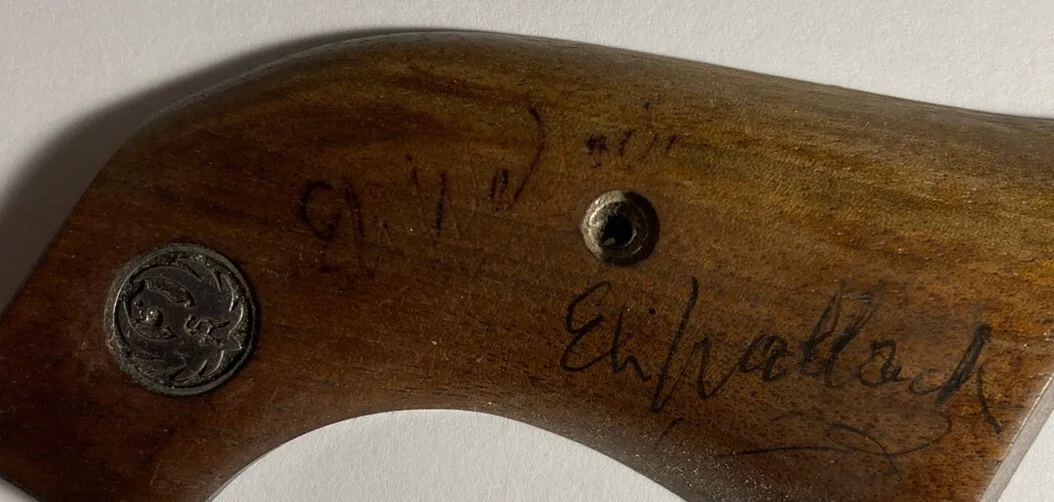 Eli Wallach Hand Signed Autographed Wooden Pistol Gun Grip One of A Kind COA, изображение 2