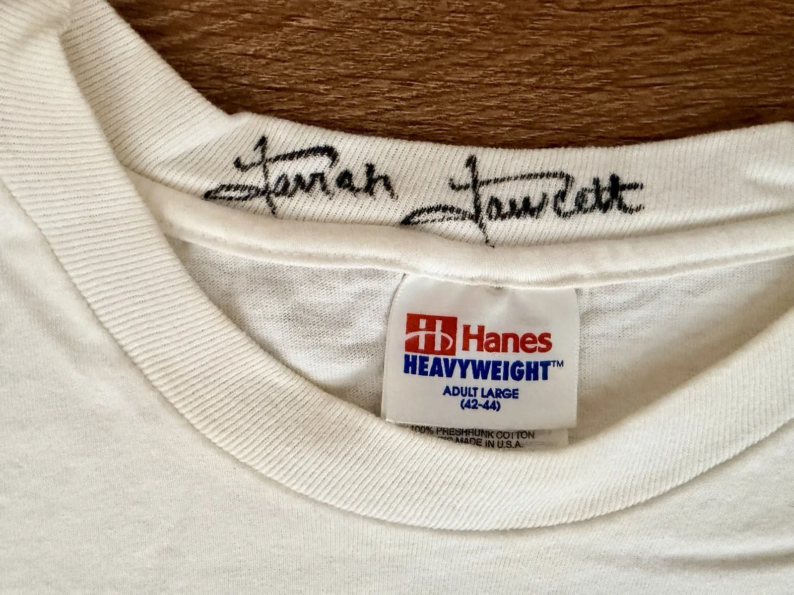 FARRAH FAWCETT SIGNED 90s T-SHIRT RYTHEMS BOURBON STREET NEW ORLEANS w/COA, изображение 2