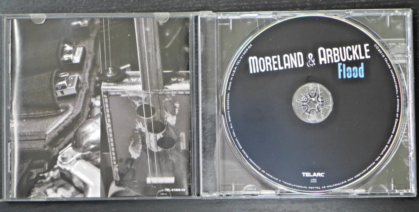 MORELAND & ARBUCKLE AUTOGRAPHED FLOOD 3 SIGNED CD BOOKLET AND CD 2010, изображение 2