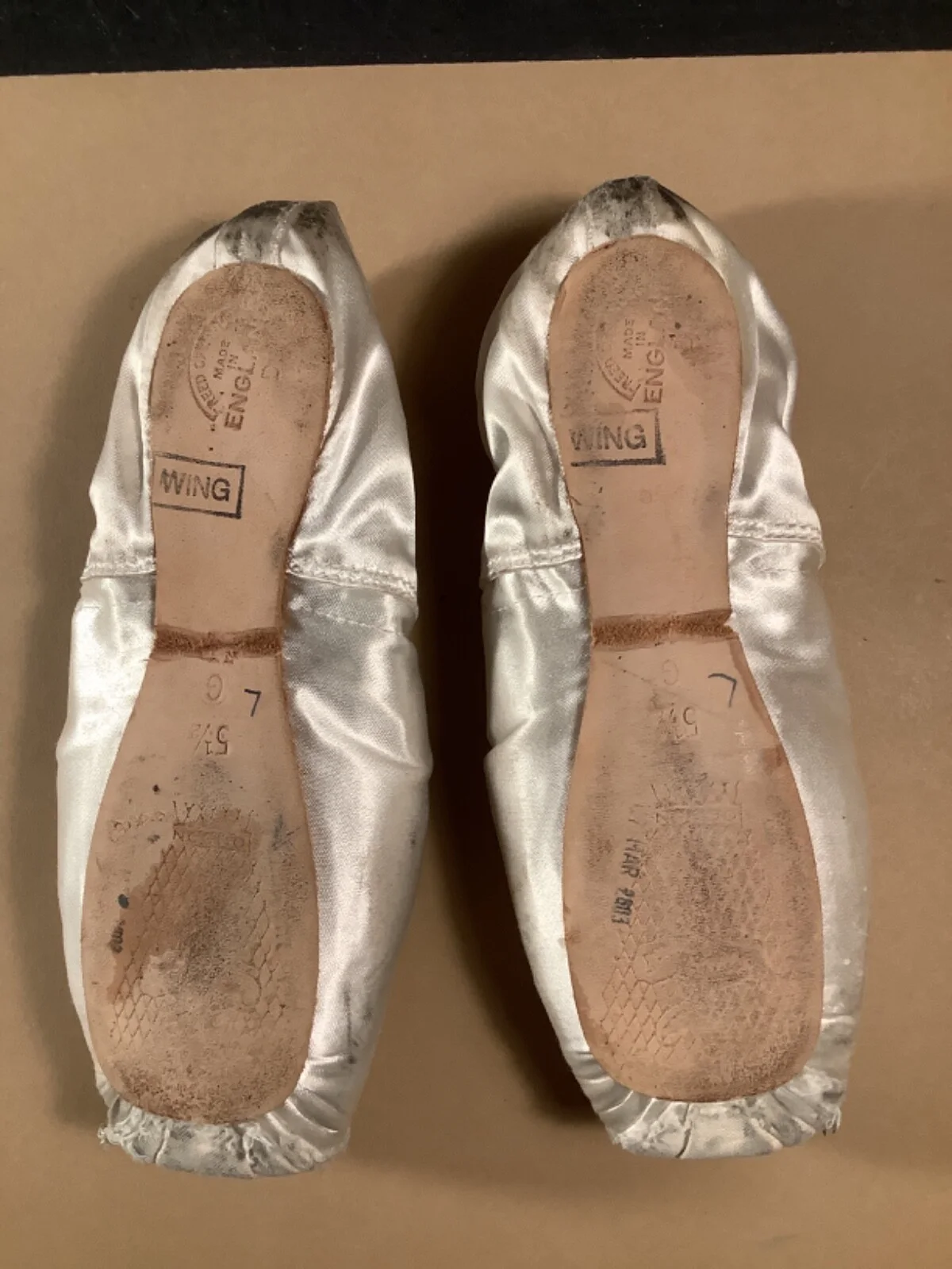 Beautiful AMANDA HANKES New York City Ballet dancer Autographed Pointe Shoes, image 4