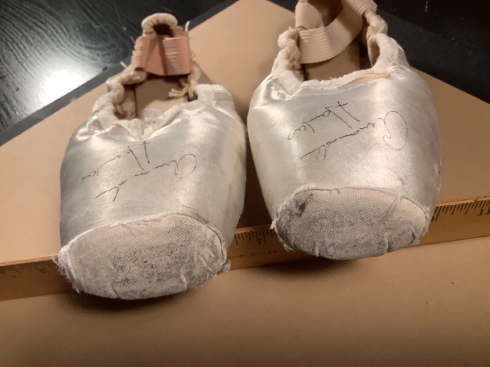 Beautiful AMANDA HANKES New York City Ballet dancer Autographed Pointe Shoes, image 5