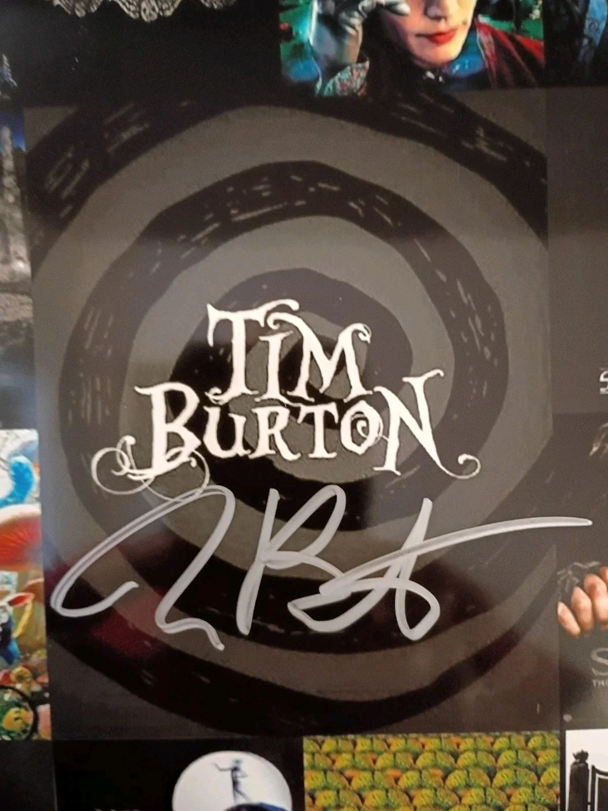 Tim Burton — Tim Burton Wednesday Nightmare Before Xmas Signed 8x10 COA W/Matching Sticker, изображение 2