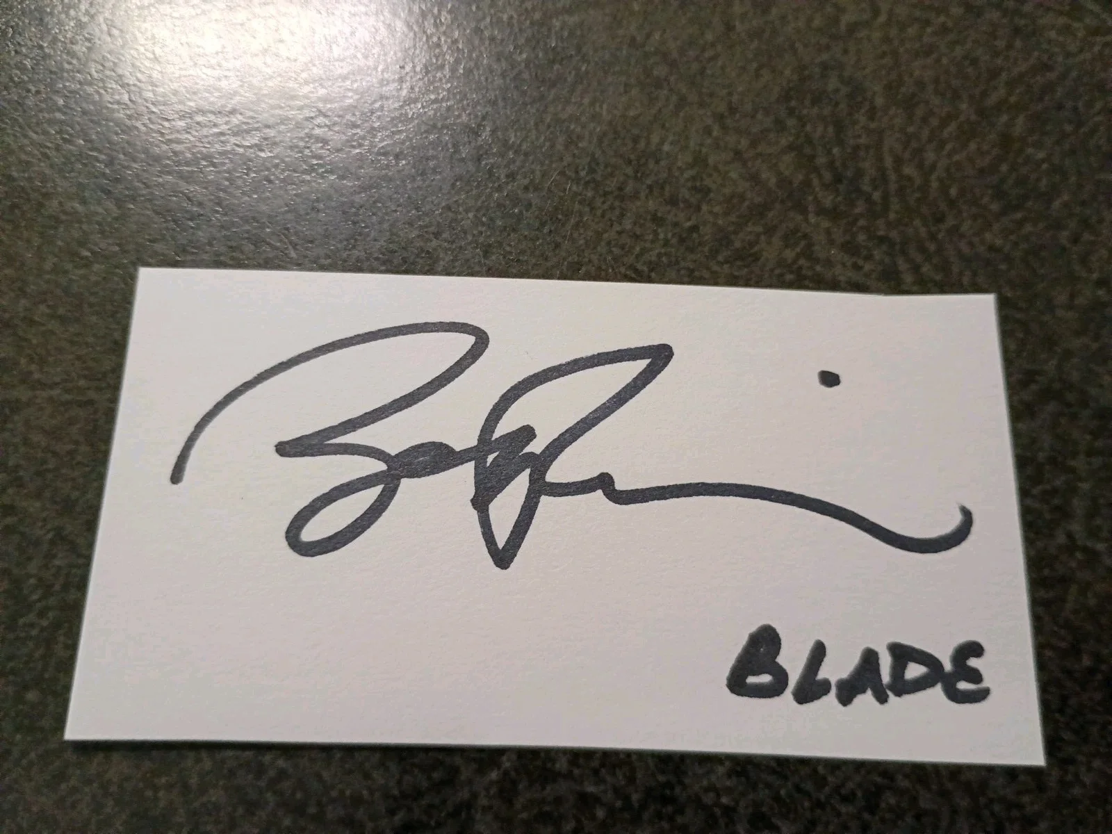 BERT ROSARIO As BLADE — BERT ROSARIO As BLADE Hand Signed Autograph Cut With Photo - THE PUPPET MASTER, изображение 2