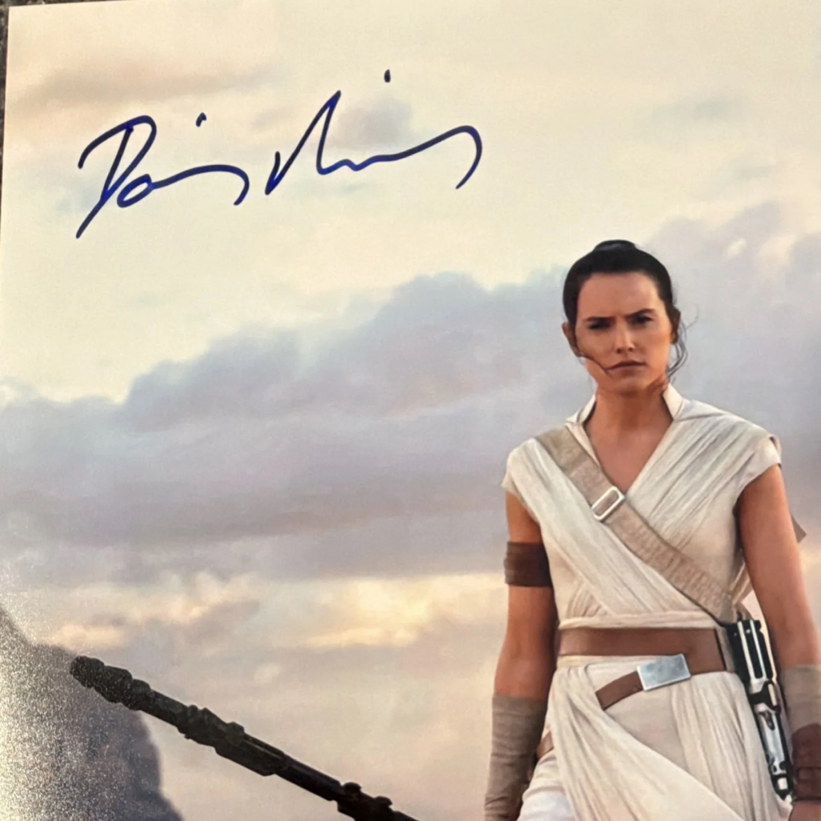 Daisy Ridley 11x14 Star Wars autograph Beckett Witnessed Authentication, изображение 3