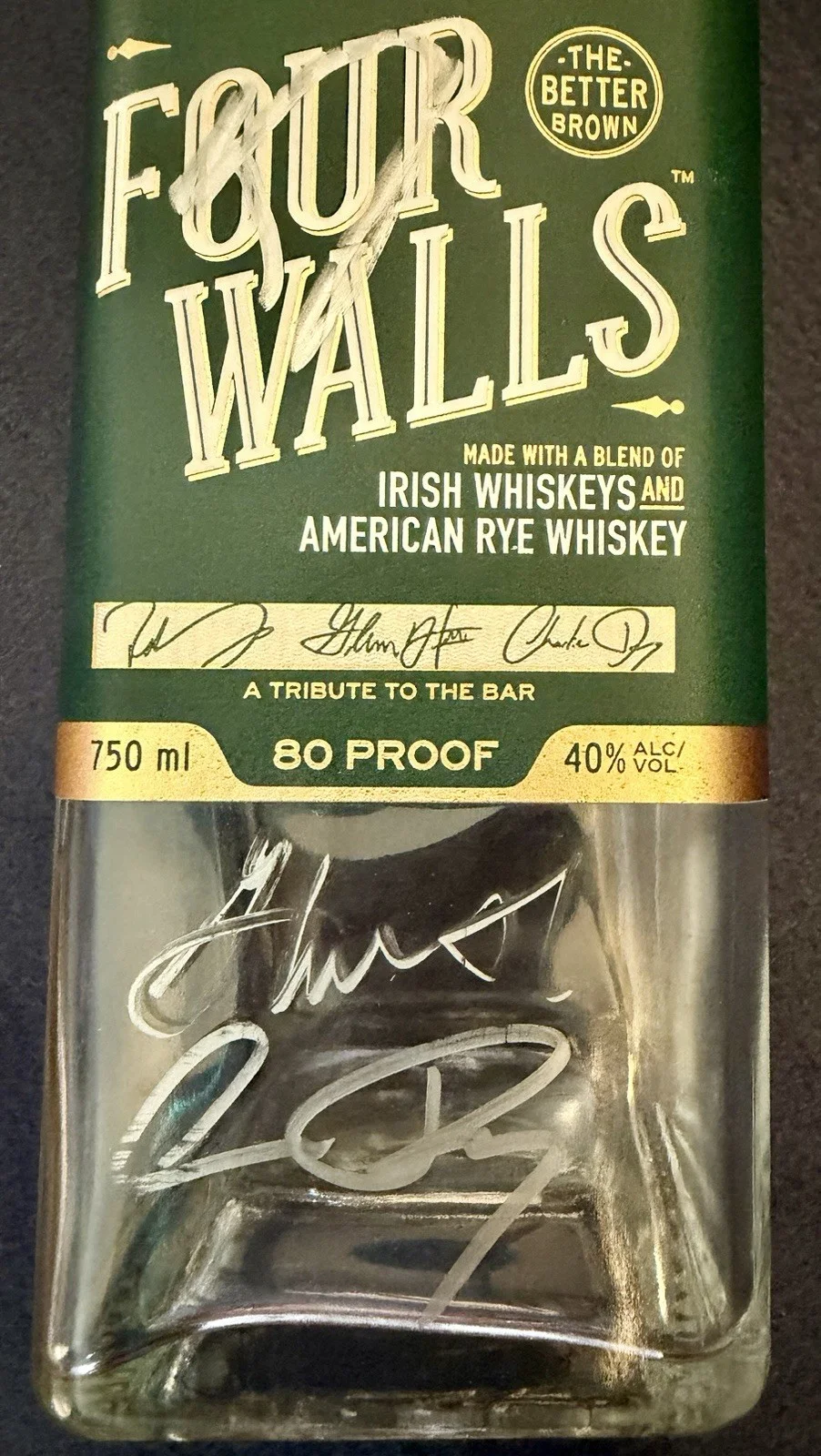 Glenn Howerton, Charlie Day — ROB MCELHENNEY GLENN HOWERTON CHARLIE DAY Signed Four Walls Whiskey Bottle, изображение 3