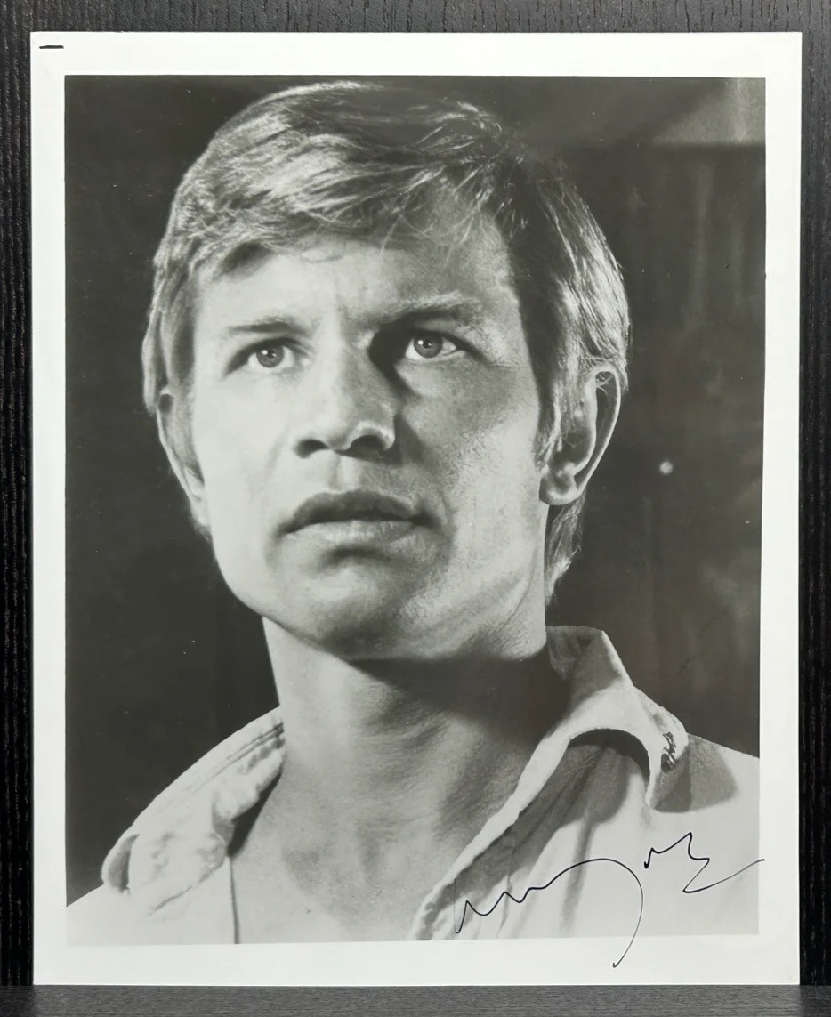 Michael York — MICHAEL YORK HAND SIGNED 8x10 PHOTO Original Autograph JSA COA Austin Powers, image 2