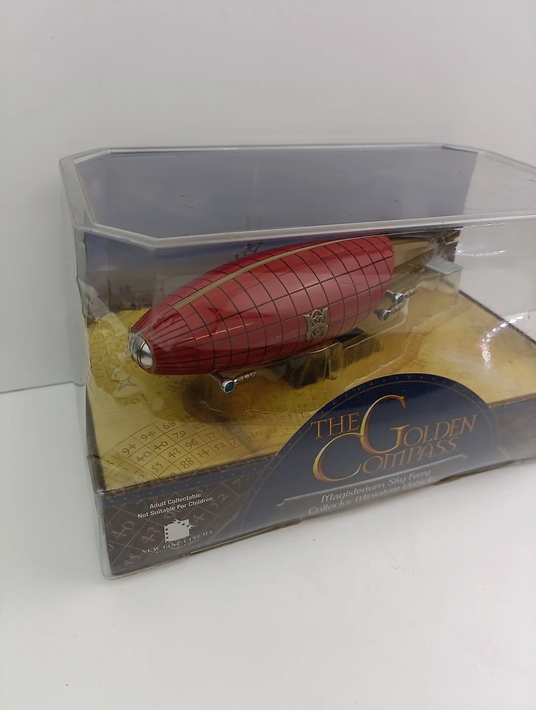 The Golden Compass Magisterium Sky Ferry collectible vehicle Damage Box, изображение 2