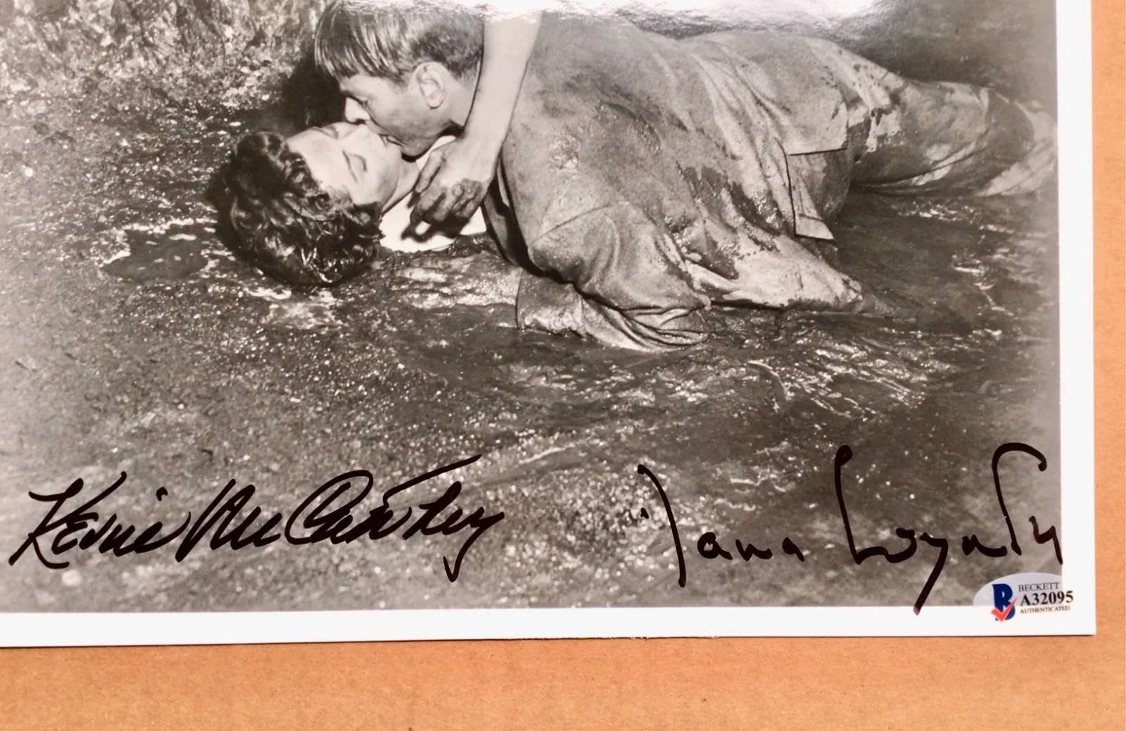 Invasion of the Body Snatchers cast signed Kevin McCarthy & Dana Wynter with COA, изображение 2
