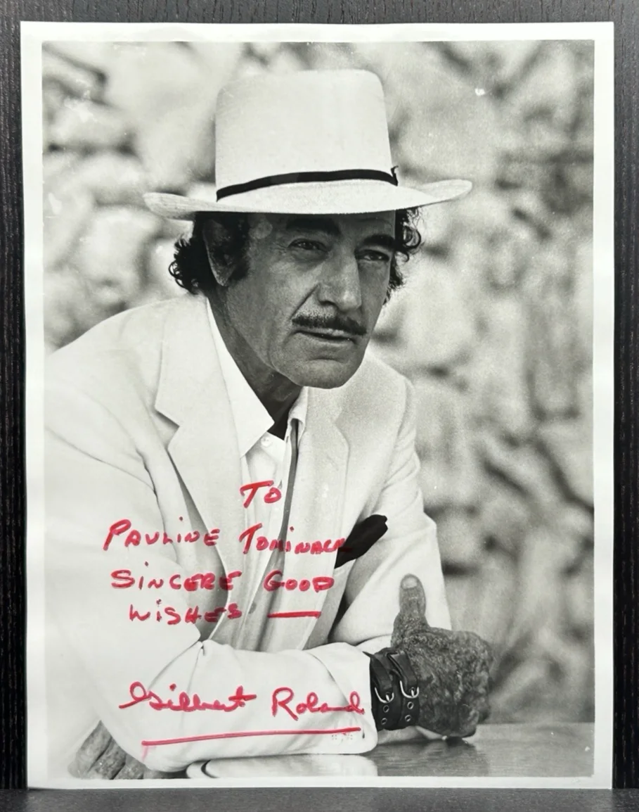 Gilbert Roland — GILBERT ROLAND HAND SIGNED 8x10 PHOTO Original Autograph JSA COA Gunsmoke, Zorro, image 2