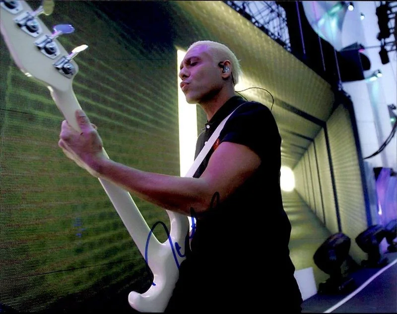 Tony Kanal — Tony Kanal No Doubt Authentic signed rock 8x10 photo W/Cert Autographed A15