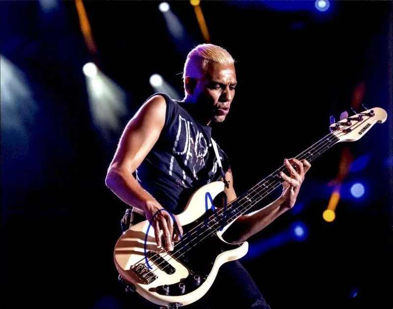 Tony Kanal — Tony Kanal No Doubt Authentic signed rock 8x10 photo W/Cert Autographed A17