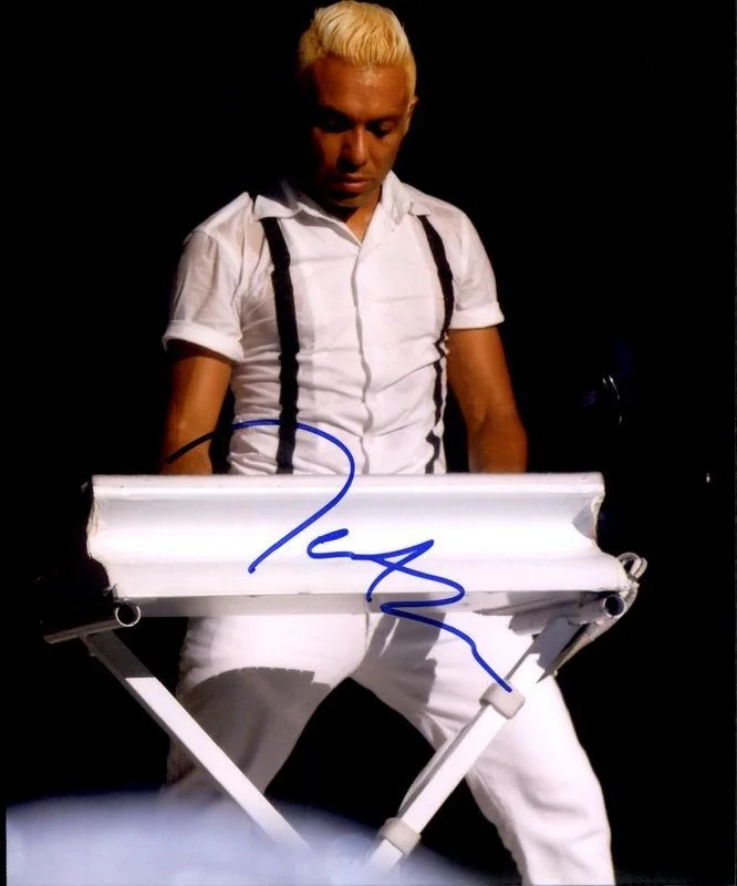 Tony Kanal — Tony Kanal No Doubt Authentic signed rock 8x10 photo W/Cert Autographed A13