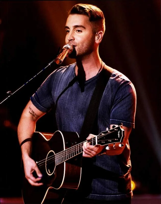 Nick Fradiani — Nick Fradiani authentic signed rock 8x10 photo W/Cert Autographed A00087