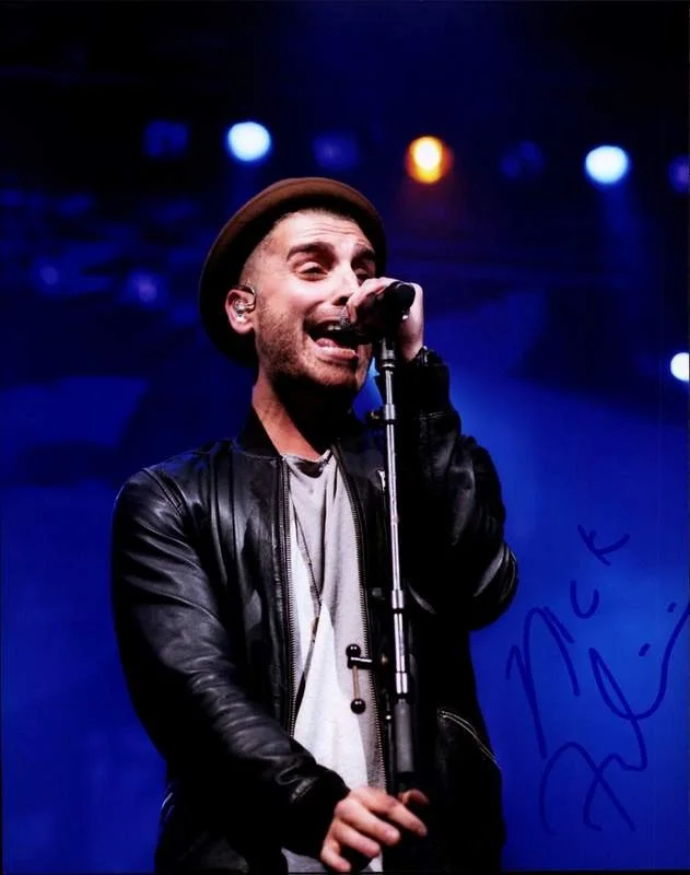 Nick Fradiani — Nick Fradiani authentic signed rock 8x10 photo W/Cert Autographed A00101