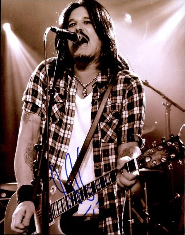 Gilby Clarke — Gilby Clarke Guns N Roses Authentic signed rock 8x10 photo W/Cert Autographed A7