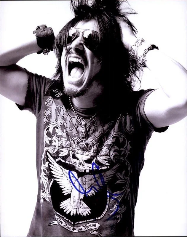 Gilby Clarke — Gilby Clarke Guns N Roses Authentic signed rock 8x10 photo |Cert Autographed A11
