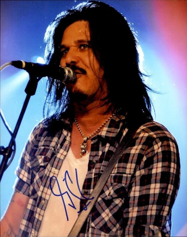 Gilby Clarke — Gilby Clarke Guns N Roses Authentic signed rock 8x10 photo |Cert Autographed A15