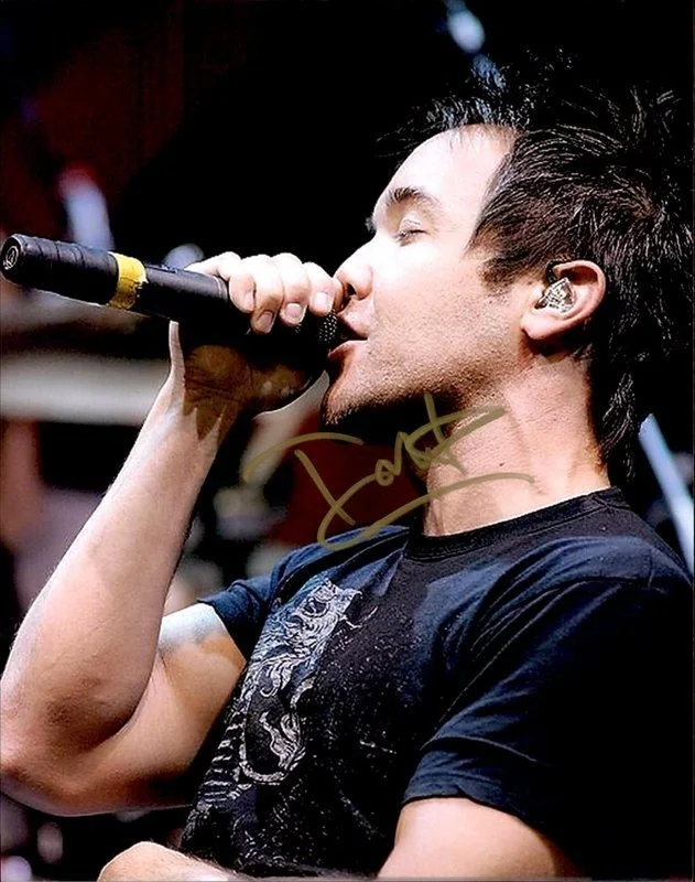 Douglas Robb — Douglas Robb Hoobastank Authentic signed rock 8x10 photo W/Cert Autographed A8