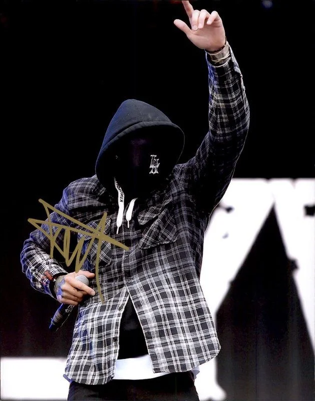 Funny Man — Funny Man Hollywood Undead authentic signed 10x15 photo W/ Certificate B6